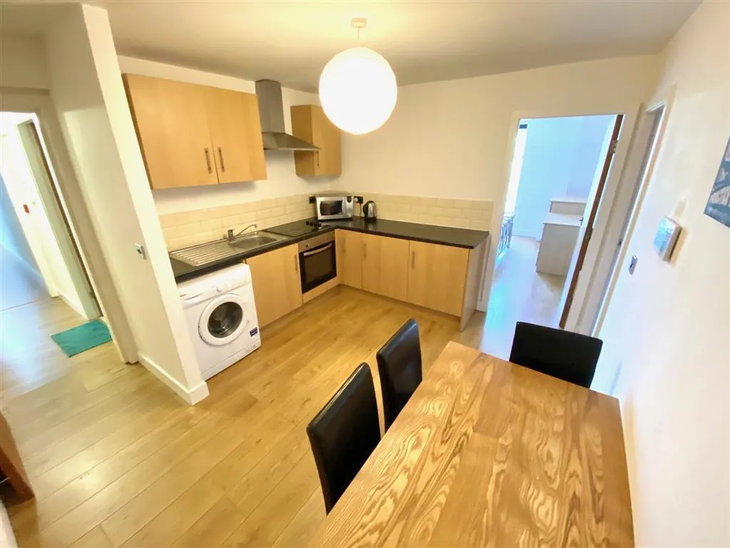 Common Road, Huddersfield, HD1, photo 2