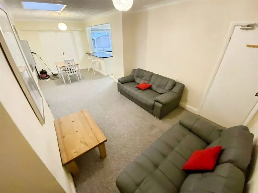 Beacon Road, Loughborough, Leicestershire, LE11, photo 5