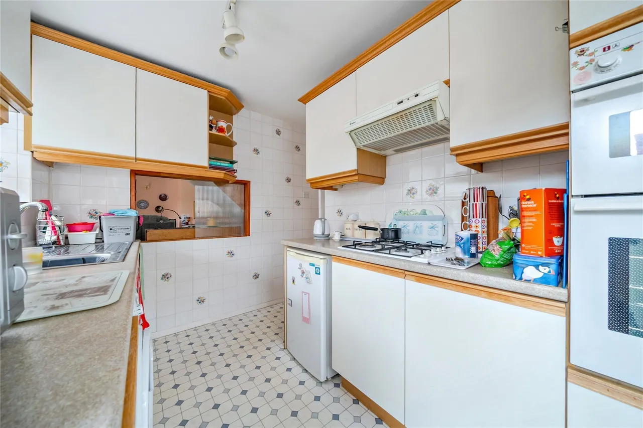 Hilborough Way, Farnborough Village, Kent, BR6, photo 4