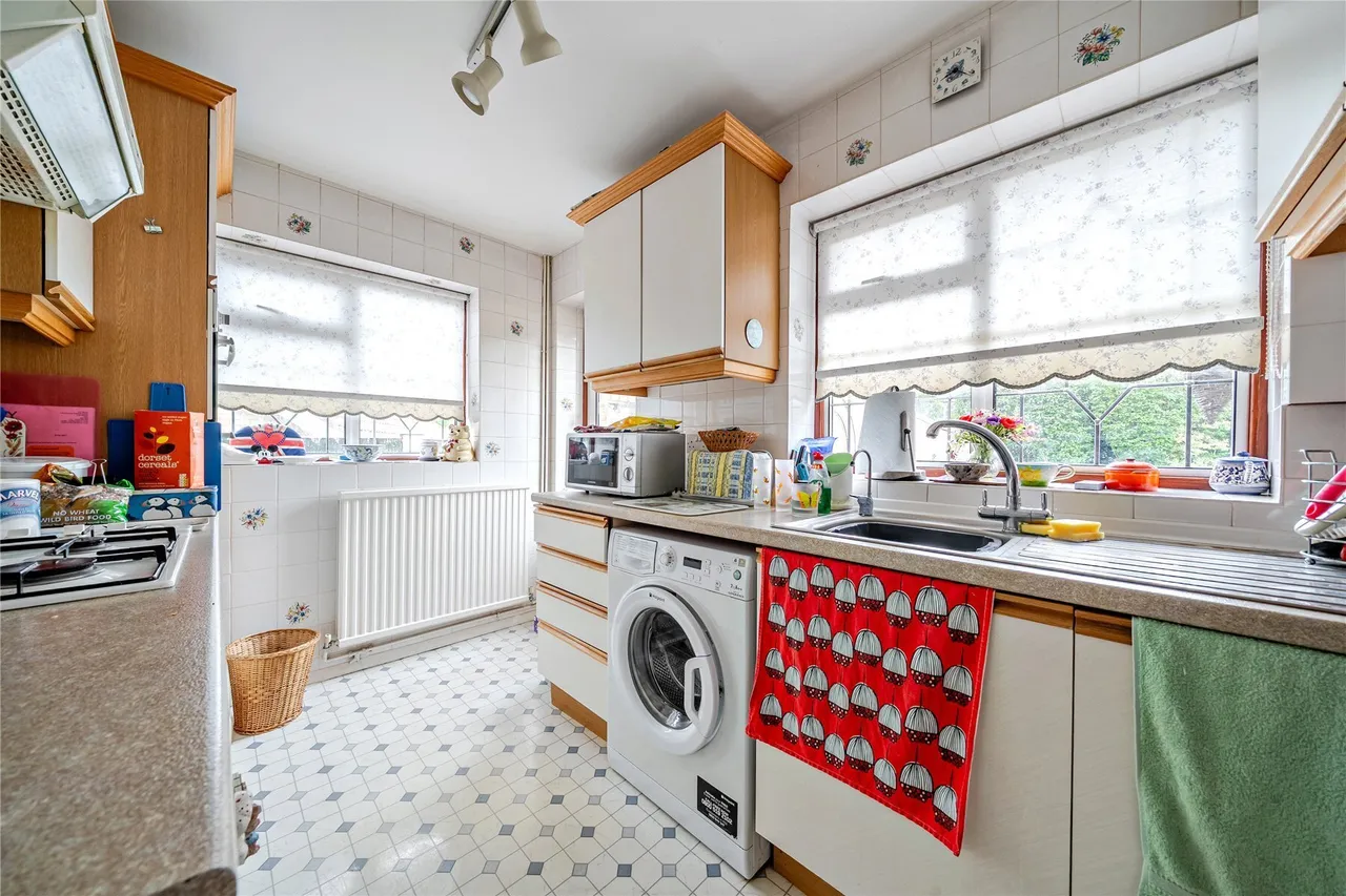 Hilborough Way, Farnborough Village, Kent, BR6, photo 13