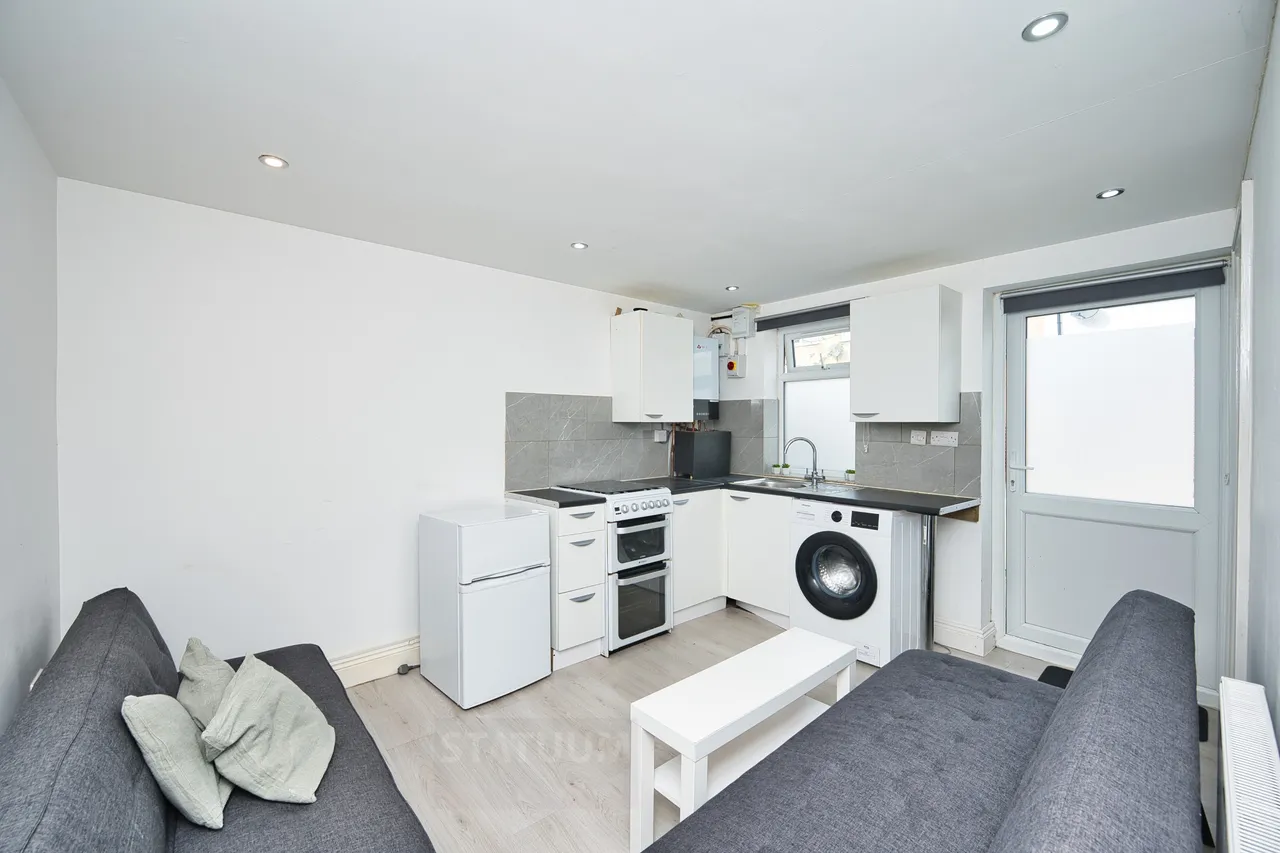 Lichfield Road, Goodmayes, RM8, photo 21