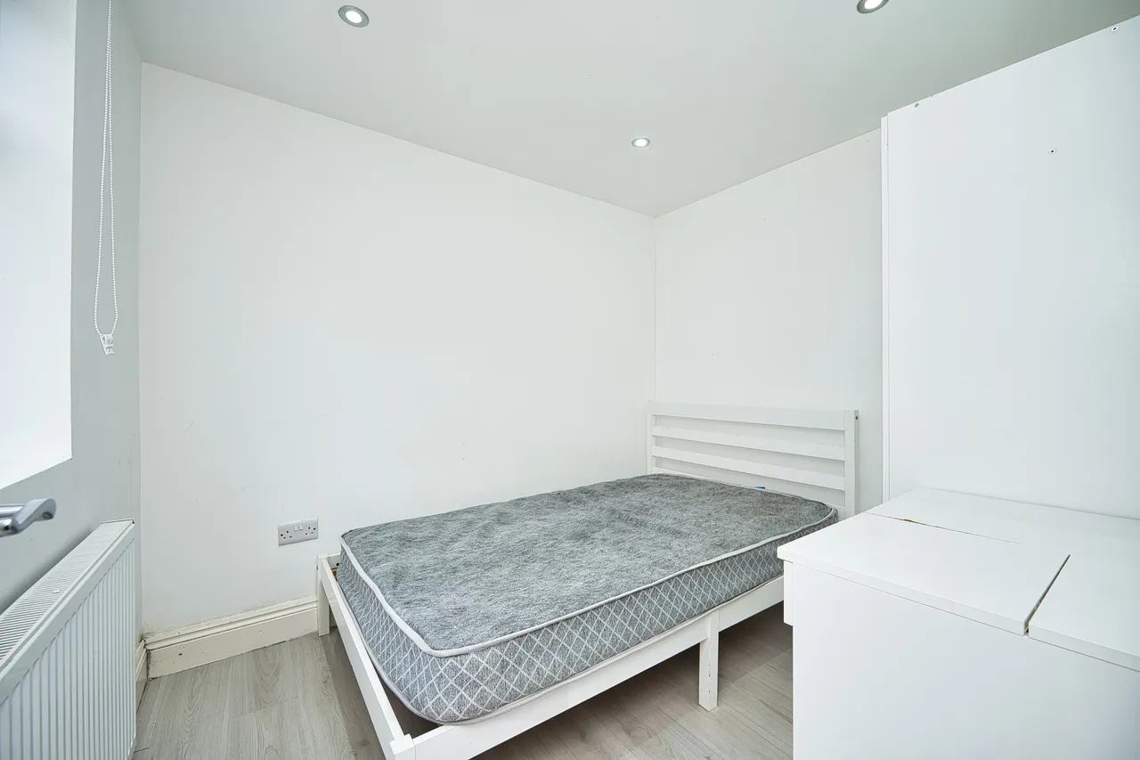 Lichfield Road, Goodmayes, RM8, photo 22