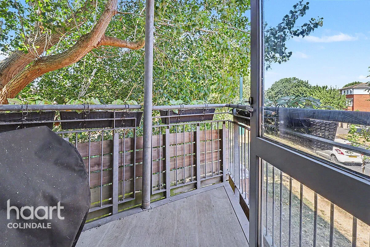 Lanacre Avenue, NW9, photo 5
