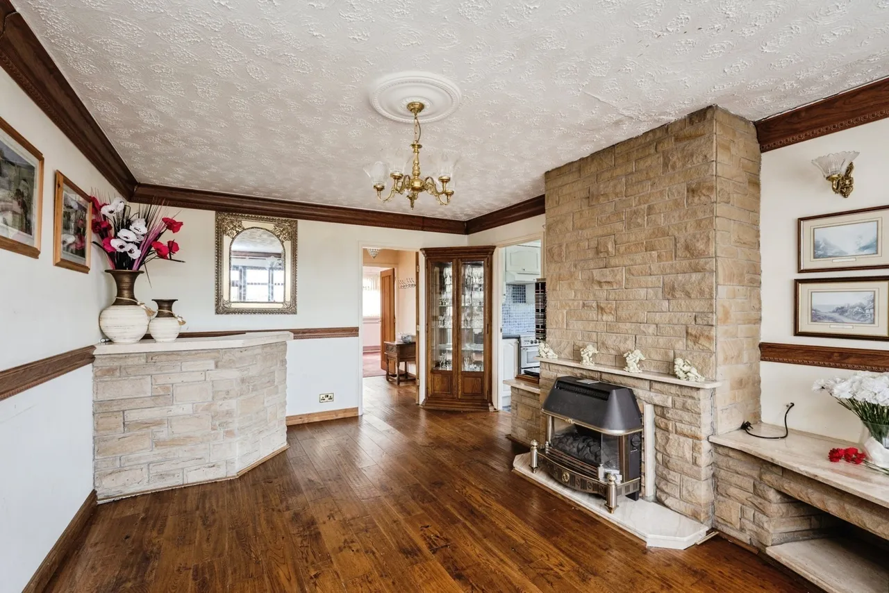 Heol Pen Tir Garw, Penlan, SA5, photo 4
