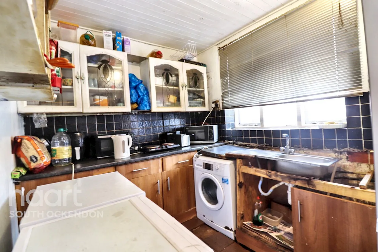 Usk Road, Aveley, RM15, photo 5
