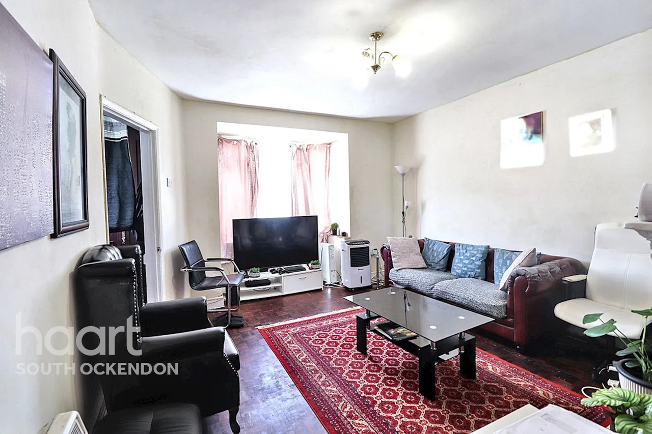 Usk Road, Aveley, RM15, photo 3