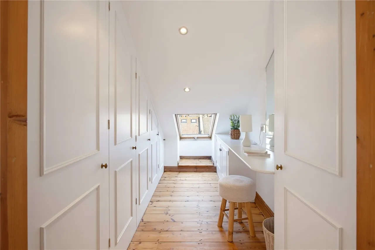 Battersea Rise, London, SW11, photo 10