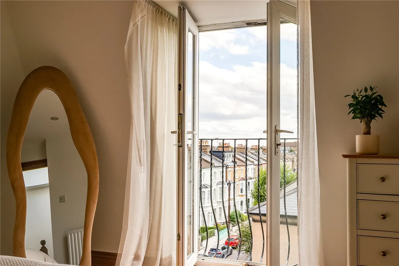 Battersea Rise, London, SW11, photo 7