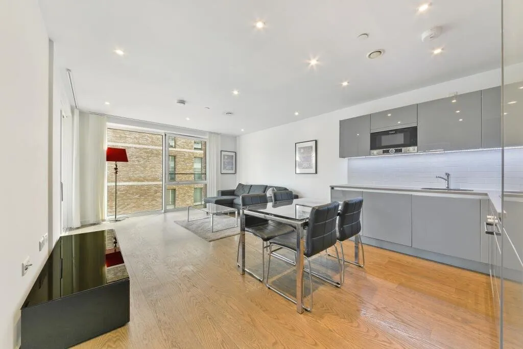 2 bed flat for sale, Sayer Street, Elephant & Castle, SE17