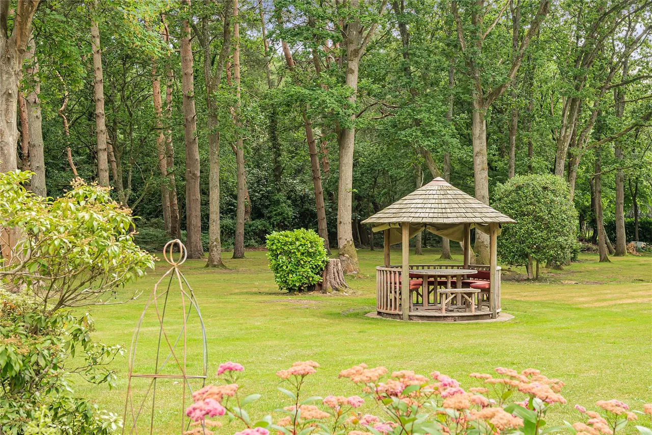 Crooksbury Road, Farnham, GU10, photo 19