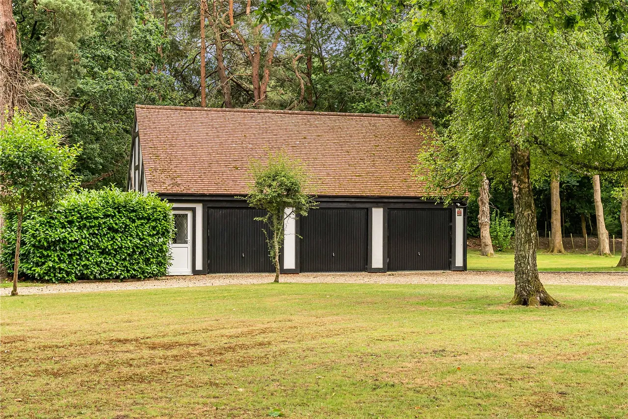Crooksbury Road, Farnham, GU10, photo 6