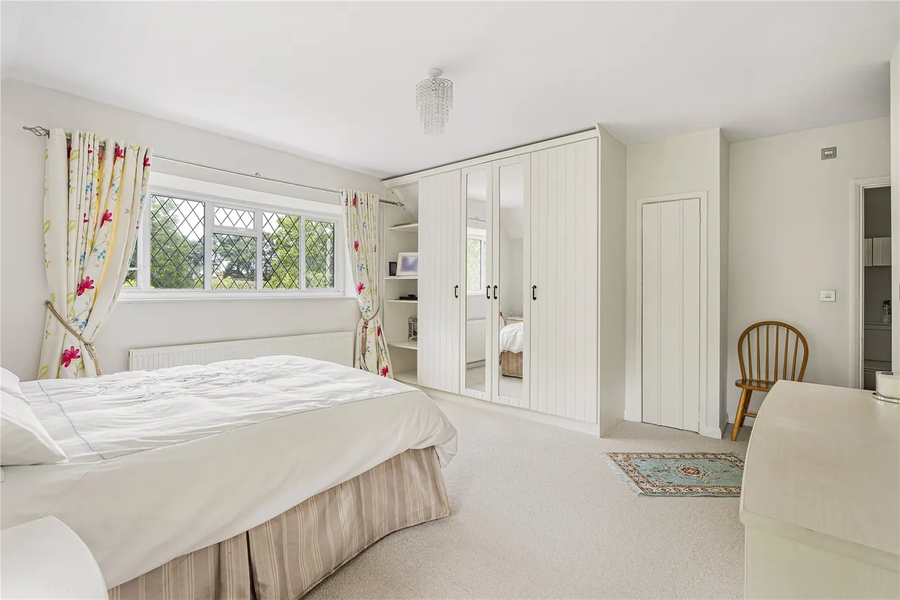 Crooksbury Road, Farnham, GU10, photo 24