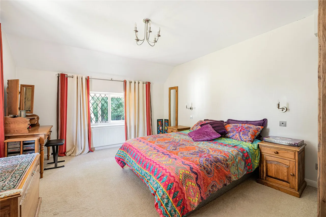 Crooksbury Road, Farnham, GU10, photo 25