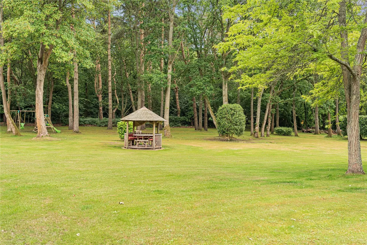 Crooksbury Road, Farnham, GU10, photo 33