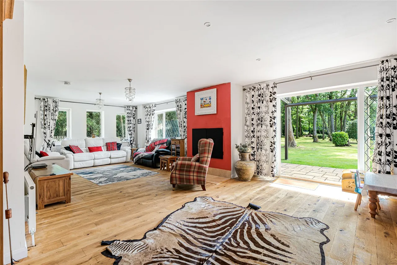 Crooksbury Road, Farnham, GU10, photo 2