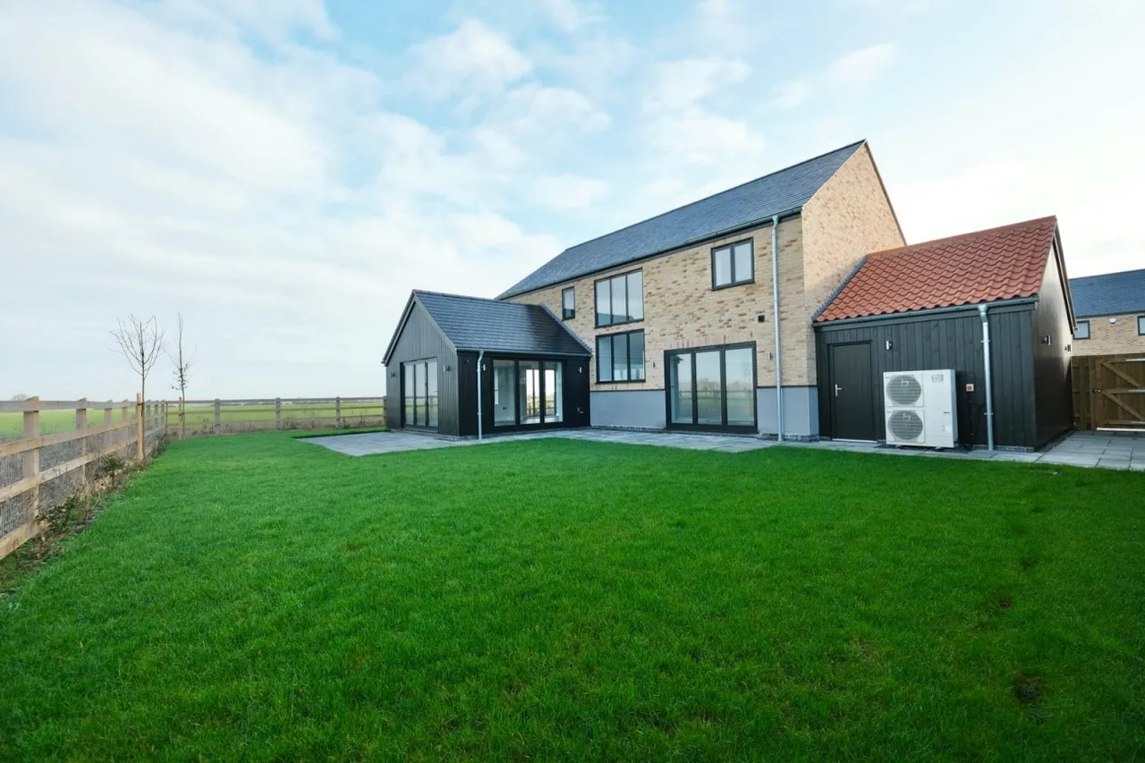 Manor Farm, Wennington, PE28, photo 17