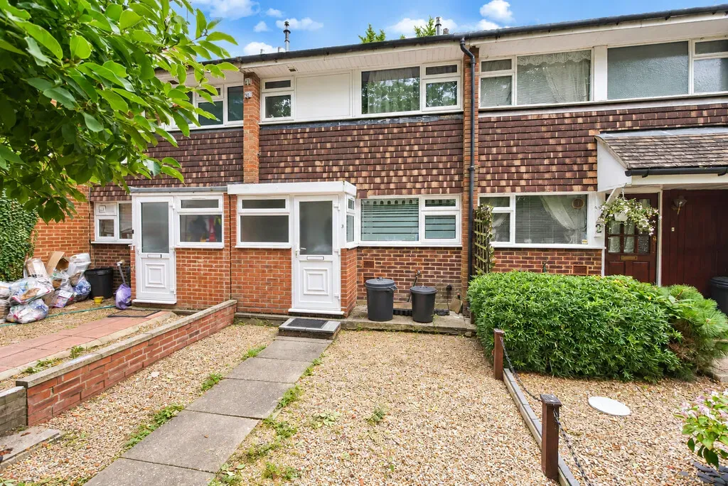 2 bed house to rent, Frayslea, Uxbridge