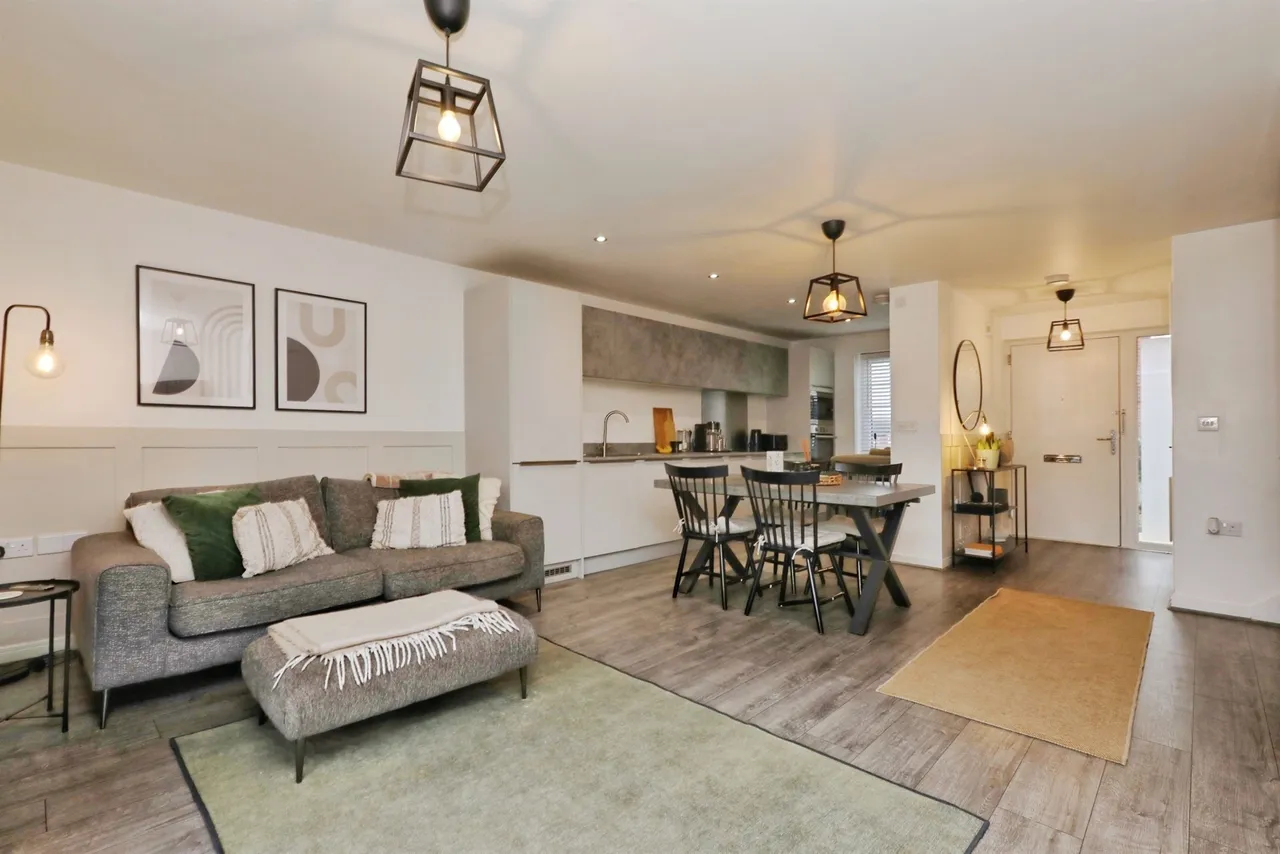 3 bed house for sale, Canyon Meadow, Creswell, S80