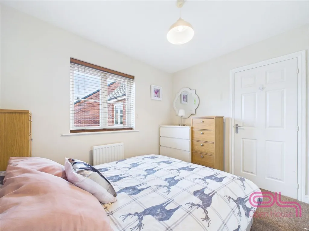 Luton Road, Church Gresley, DE11, photo 20