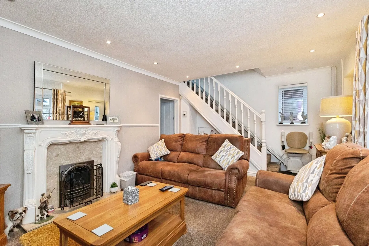 Picton Street, Ashton-under-Lyne, Greater Manchester, OL7, photo 3