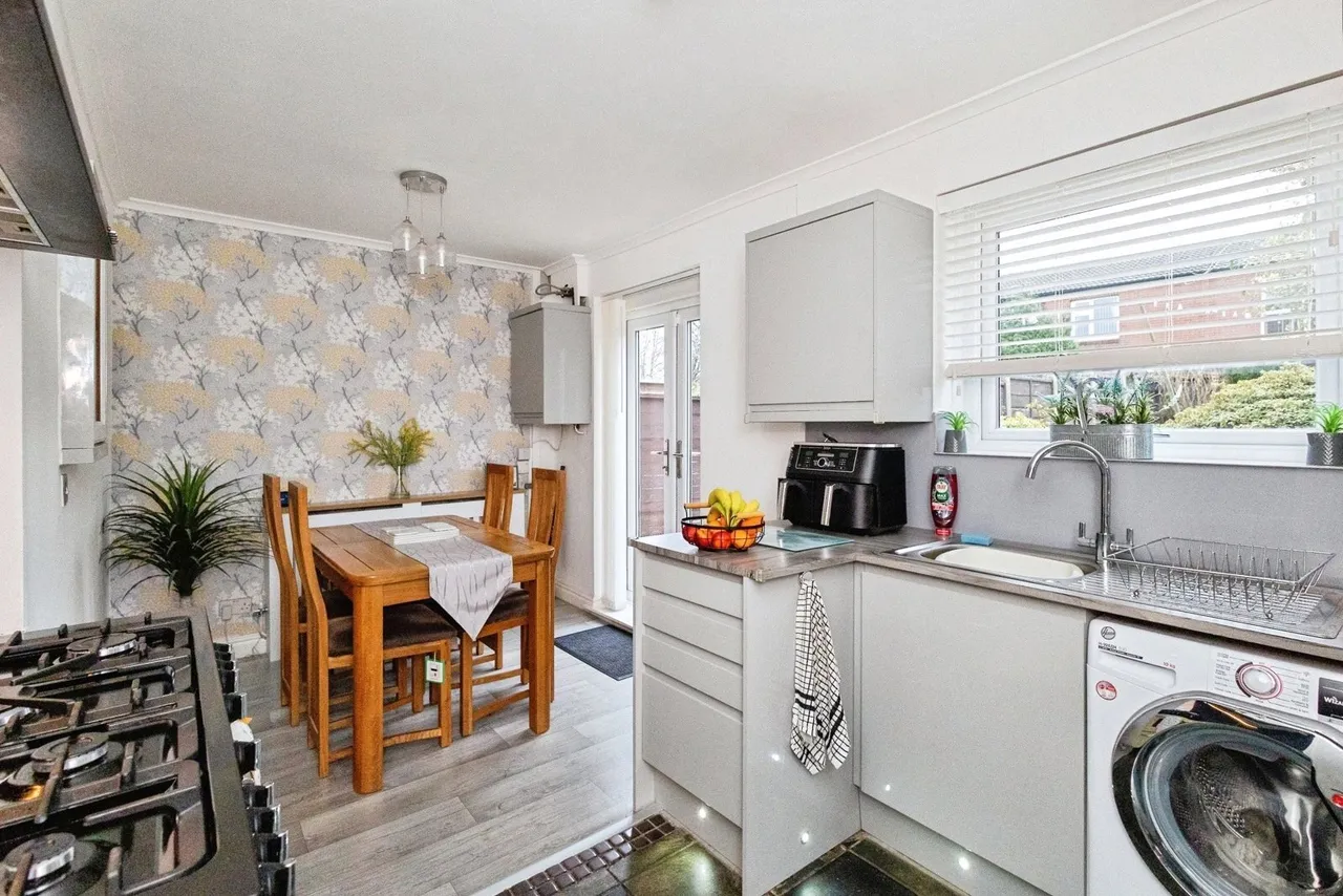 Picton Street, Ashton-under-Lyne, Greater Manchester, OL7, photo 7