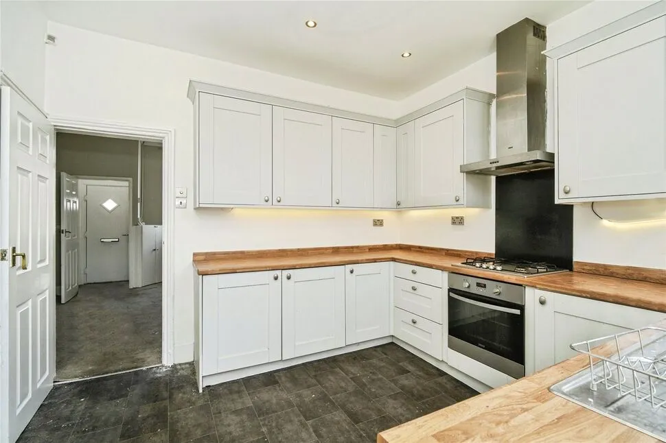 Rochdale Road, Shaw, Greater Manchester, OL2, photo 4