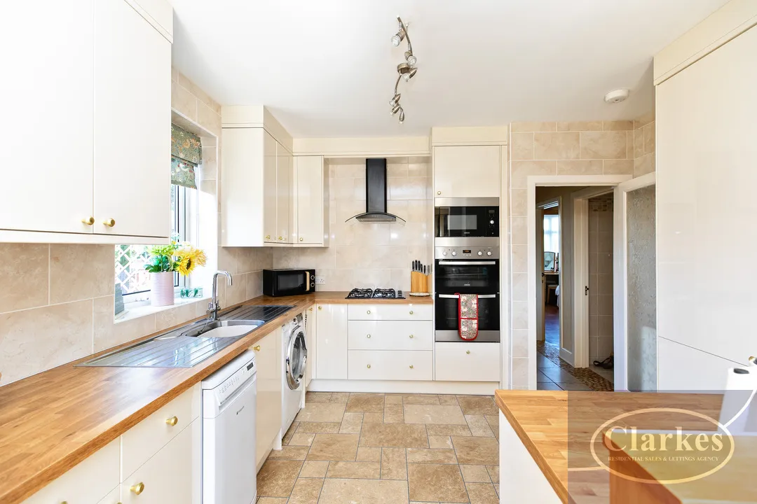 Austen Avenue, Bournemouth, photo 6