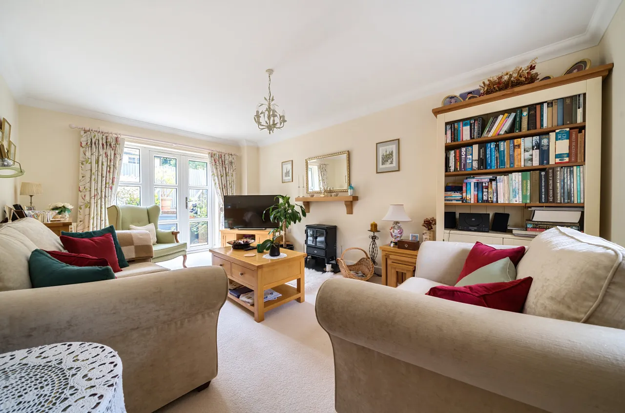 John Arlott Court, Alresford, SO24, photo 2
