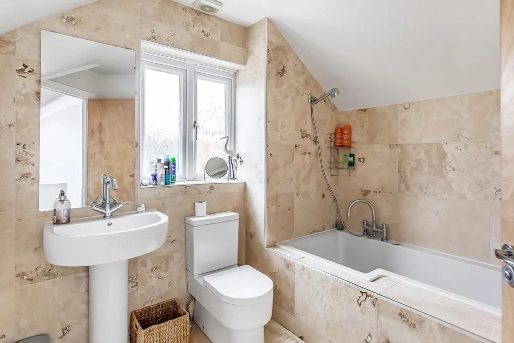Cock Lane, Fetcham, KT22, photo 15