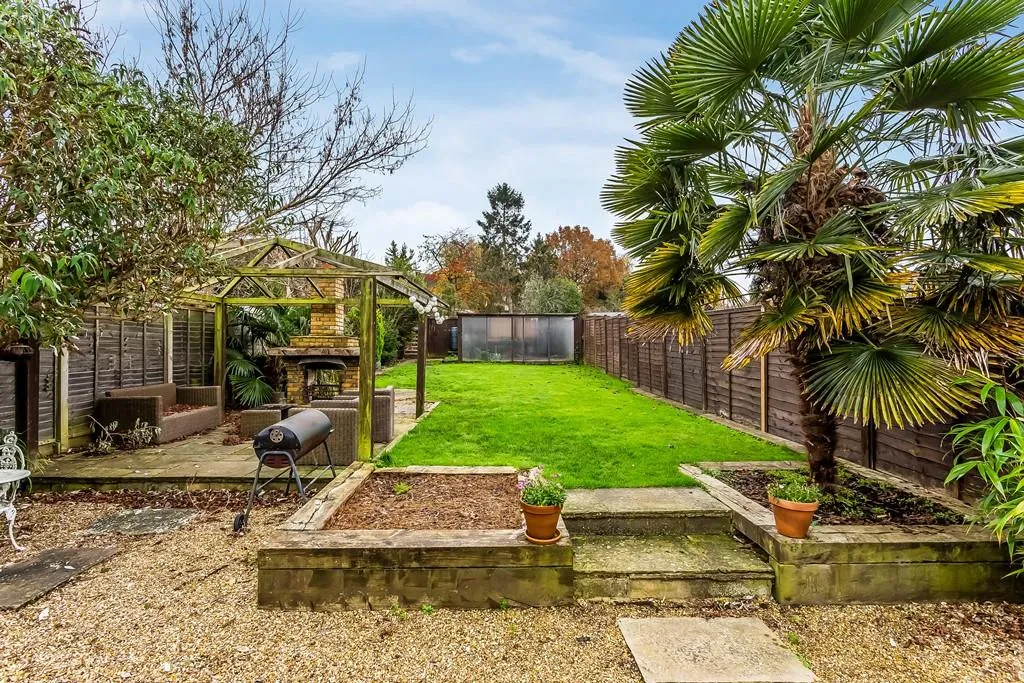 Cock Lane, Fetcham, KT22, photo 4