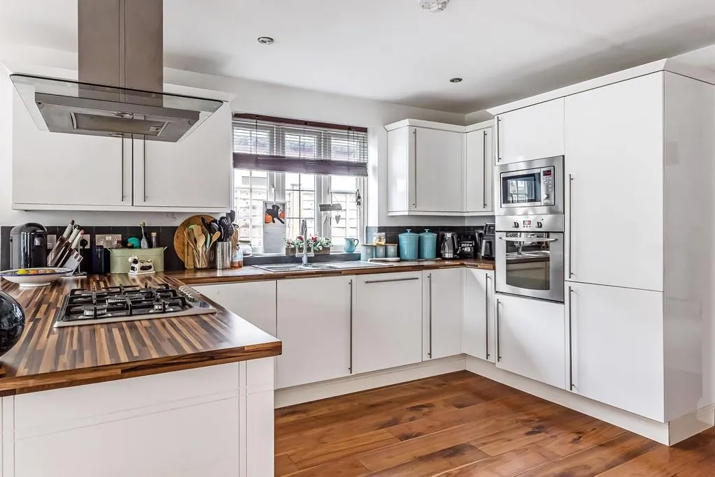 Cock Lane, Fetcham, KT22, photo 14