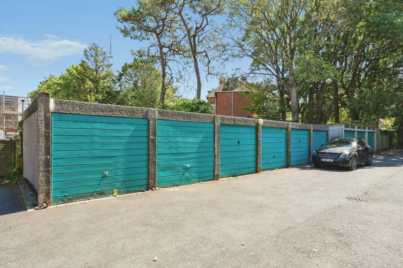 Mount Road, Poole, BH14, photo 8