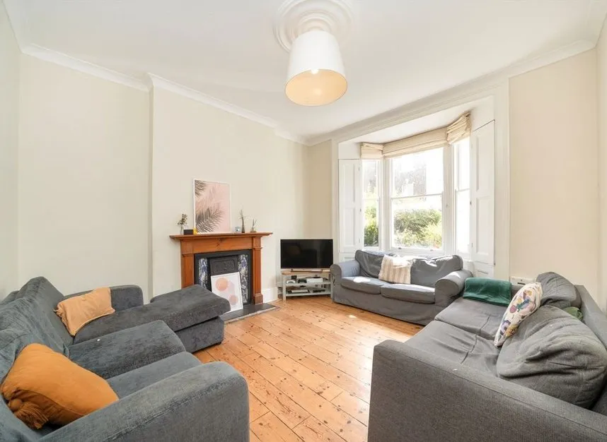 Falkland Road, Kentish Town, NW5, photo 2