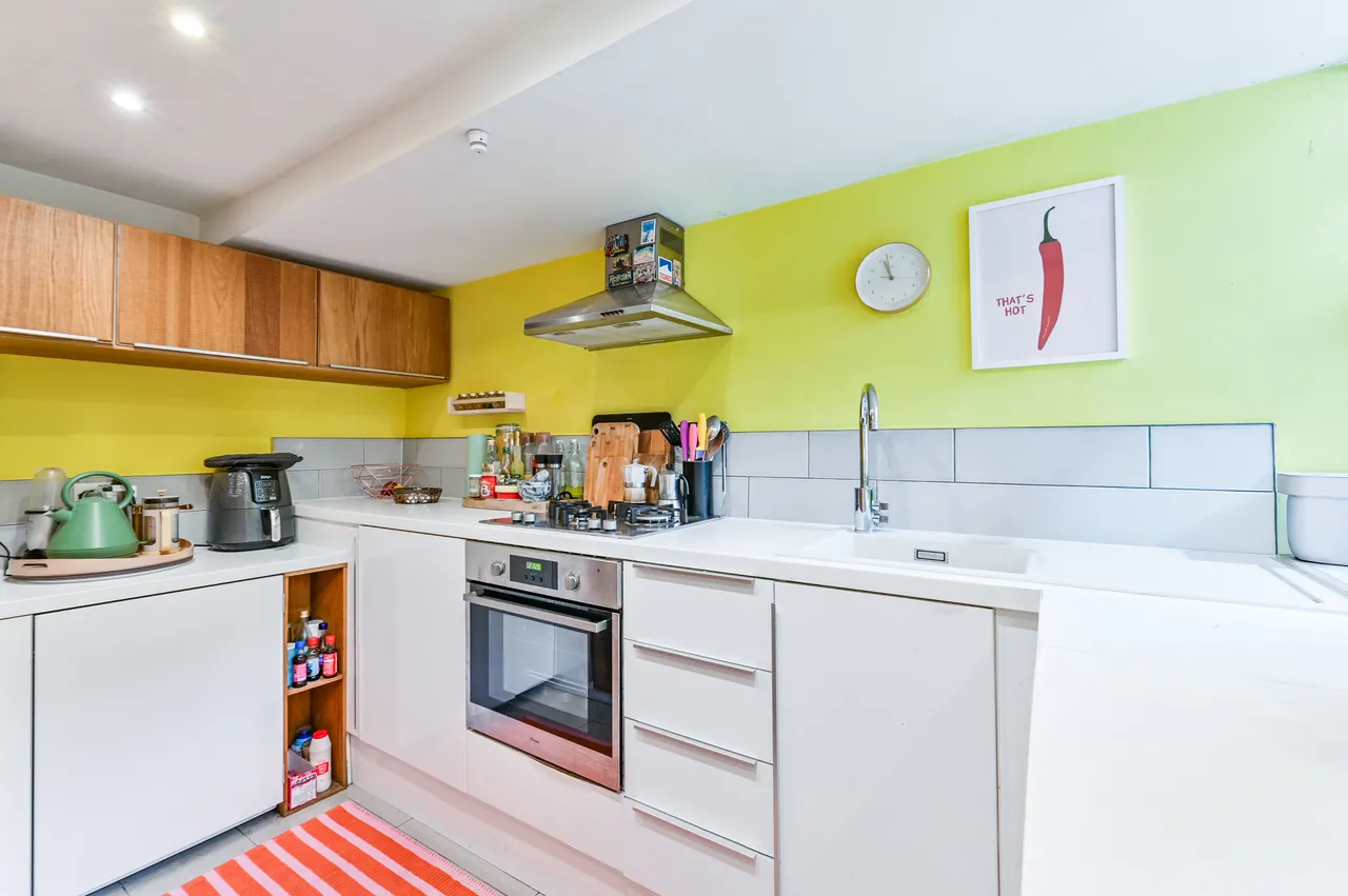 Garden Flat, 111 Manor Road, London, photo 4