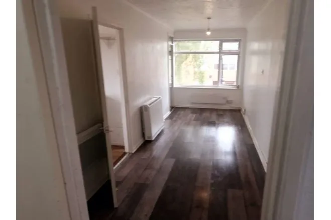 Dillotford Avenue, Coventry, photo 8