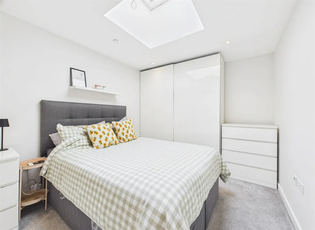 Field End Road, Ruislip, HA4 9DL, photo 6