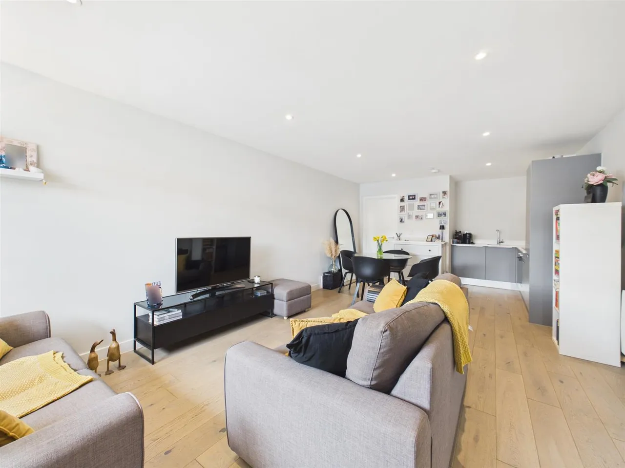Field End Road, Ruislip, HA4 9DL, photo 5