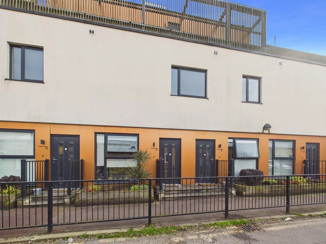 Field End Road, Ruislip, HA4 9DL, photo 9