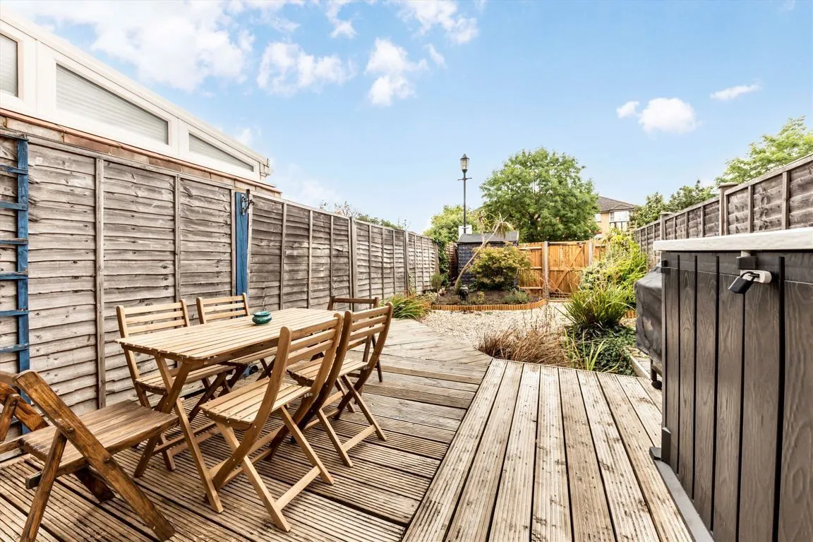 Swaffield Road, SW18, photo 4