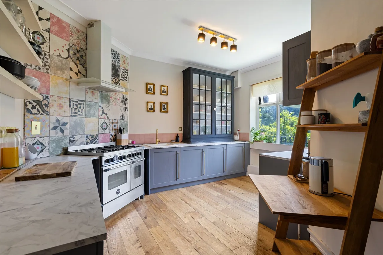 Wey Hill, Haslemere, GU27, photo 3