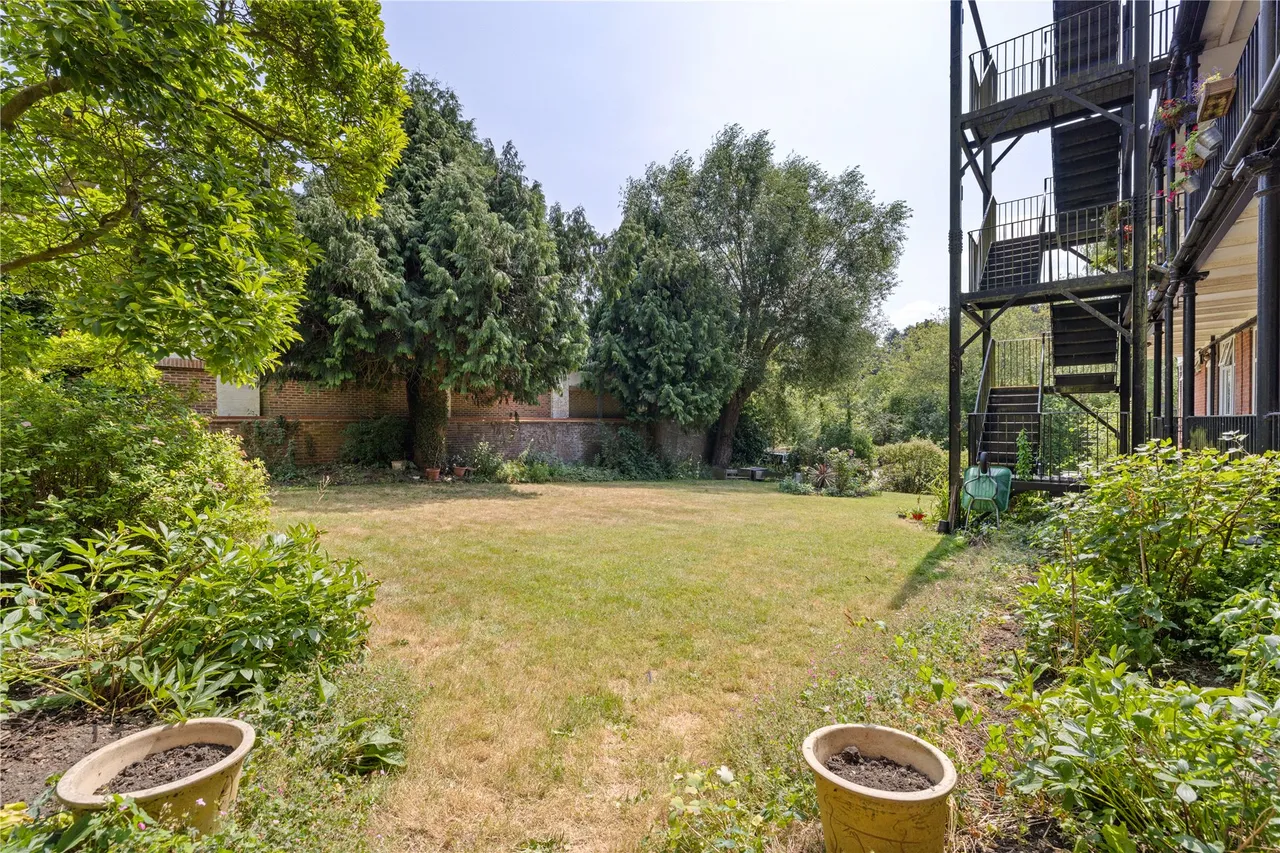 Wey Hill, Haslemere, GU27, photo 15