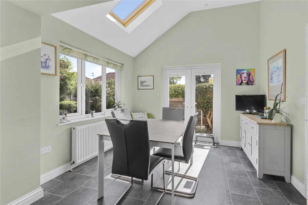Orchard Close, West End, GU24, photo 8