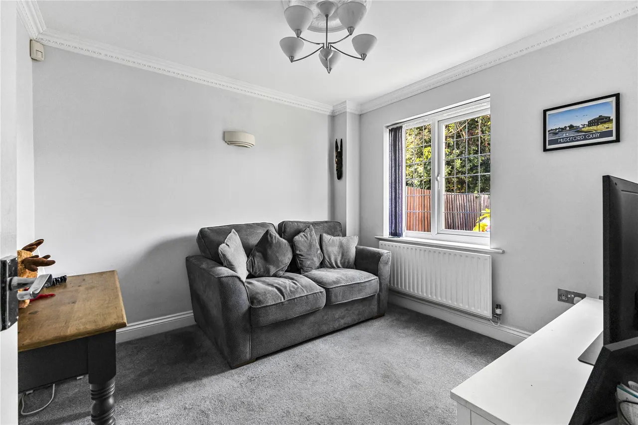 Orchard Close, West End, GU24, photo 4