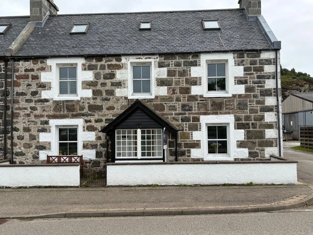 4 bed house for sale — 19 Main Street, Lochinver, IV27