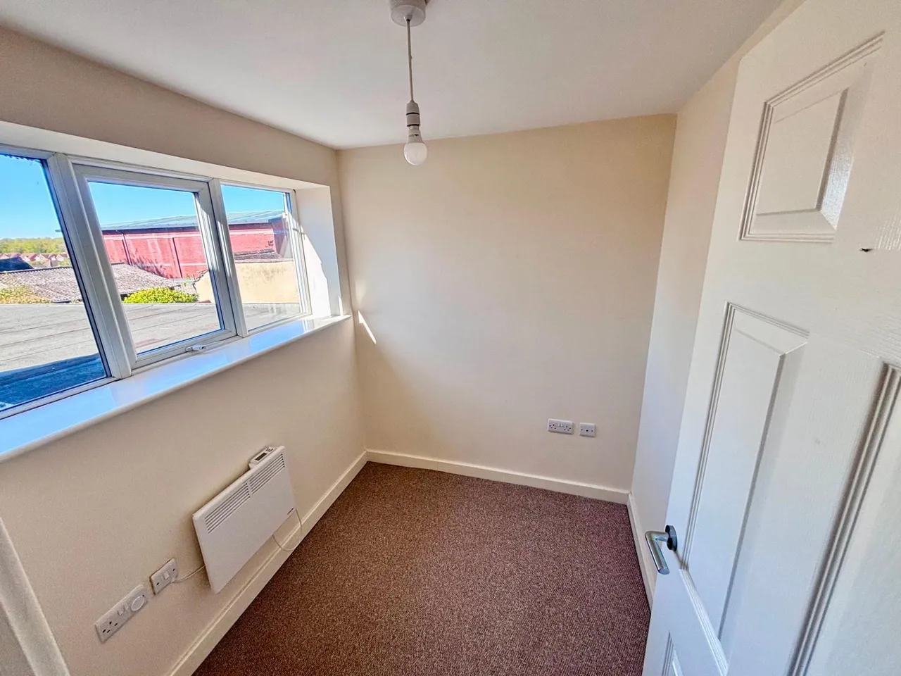 High Street, Measham, DE12, photo 7
