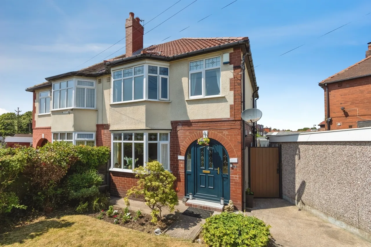 3 bed house for sale — Hawkhill Gardens, Leeds