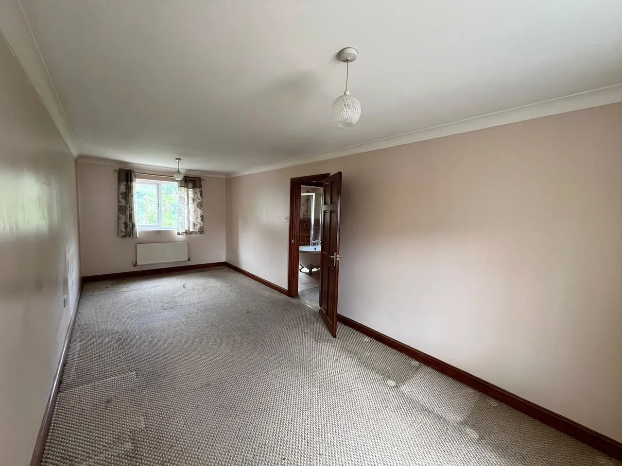 Panteg, Llanelli, SA15, photo 12