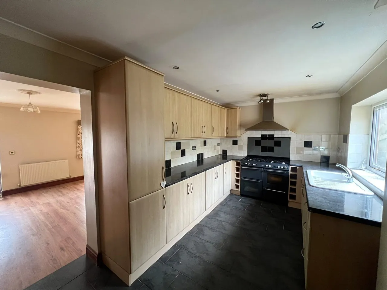 Panteg, Llanelli, SA15, photo 4