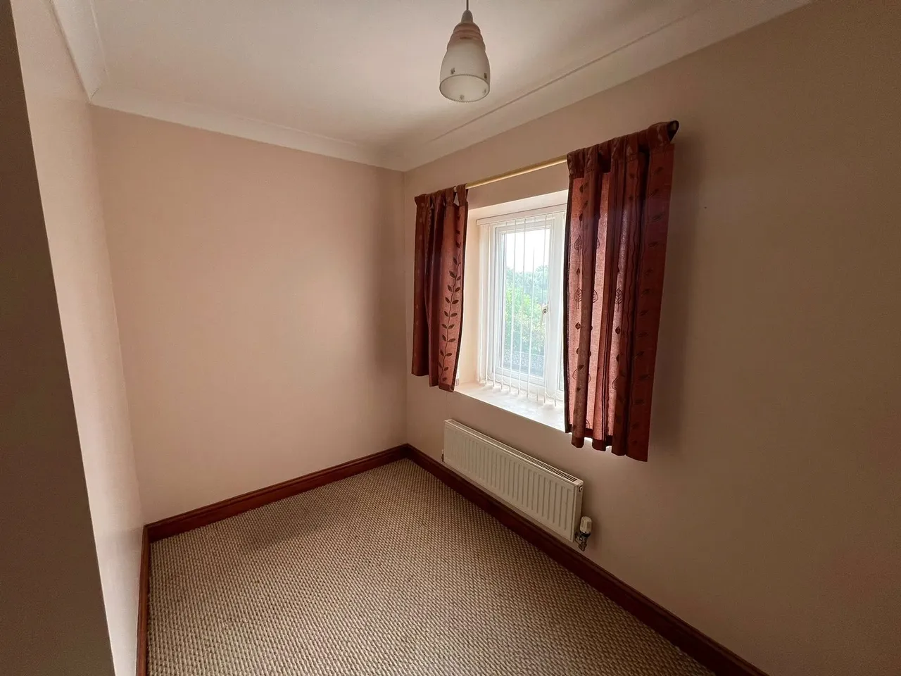 Panteg, Llanelli, SA15, photo 14