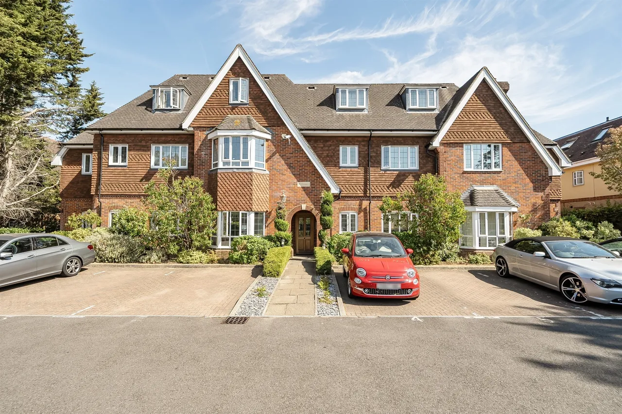 2 bed flat for sale — Shoppenhangers Road, Maidenhead